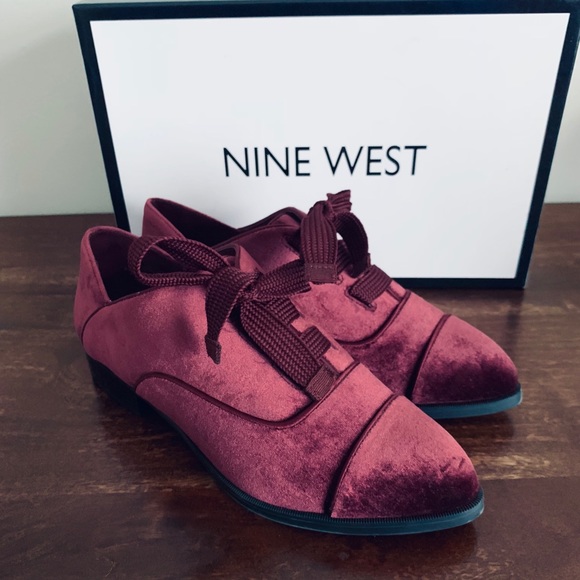 Nine West Shoes - New in Box Nine West Lace-Up Flats